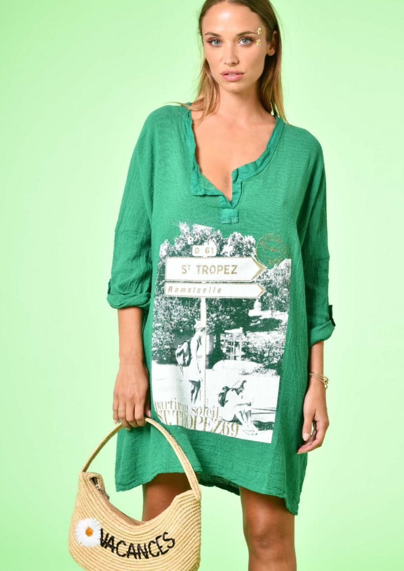 Robe Bagatelle . Ramatuelle. Vert . Col Tunisien . Summer 2024 . Taille unique Découvrez la collection summer / été 2024 de prêt à porter femme de la marque française Au soleil de saint Tropez.